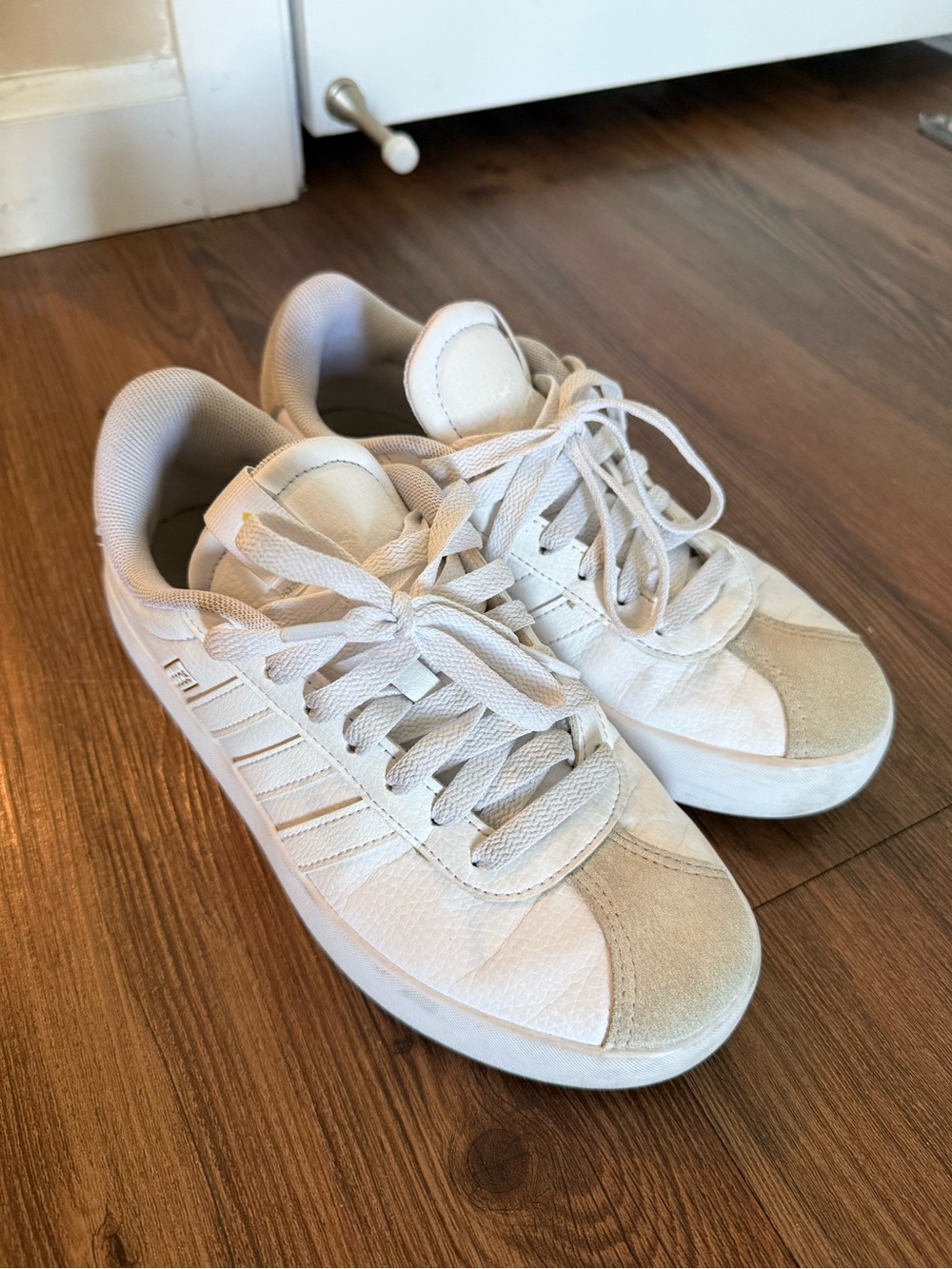 Women’s Addidas Sneakers